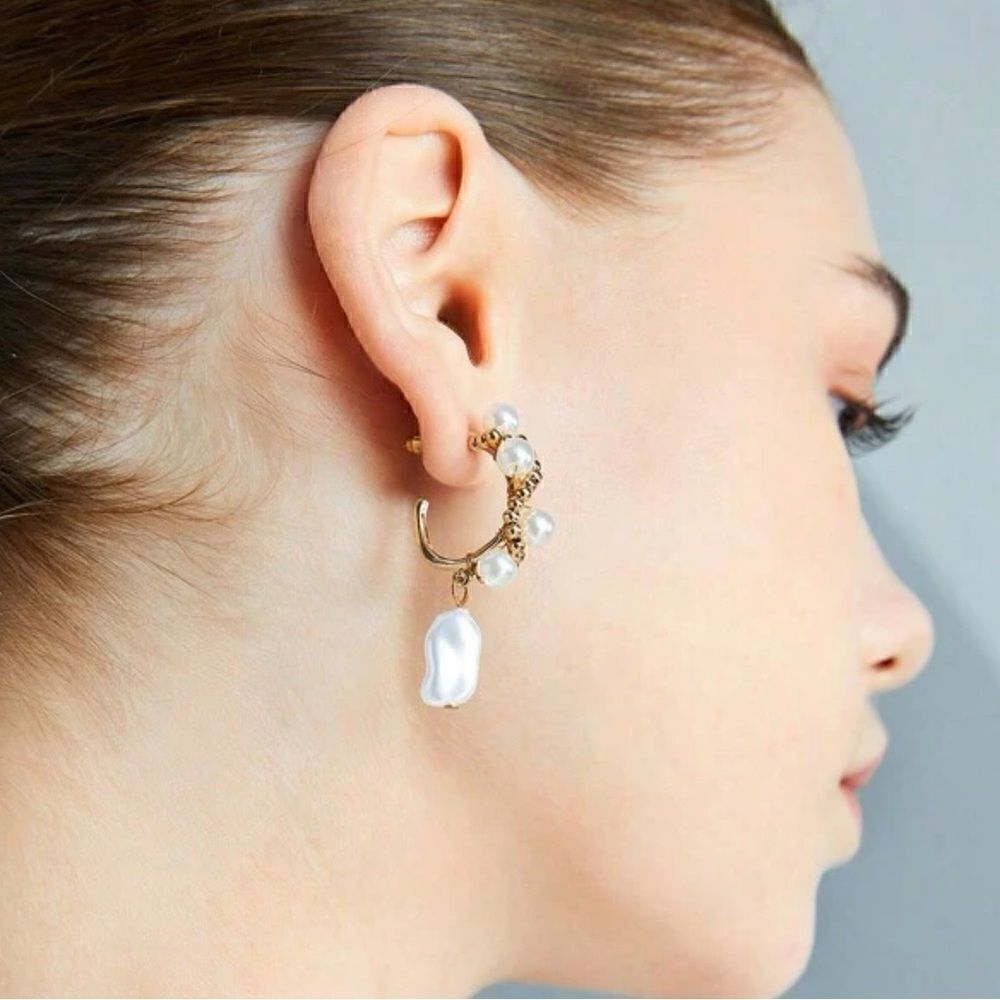 Pearlhoopearrings282